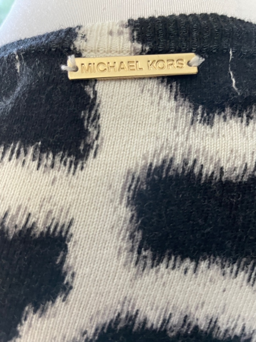 Women’s Chic B & W MICHAEL KORS Giraffe Print Long Sleeve Knit Sweaterdress SzXS - Picture 5 of 10
